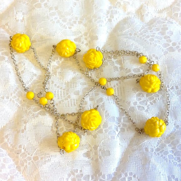 Vintage NEW Rose Charm Yellow Flower Necklace Silver Tone Chain VTG Timeless - Picture 3 of 7